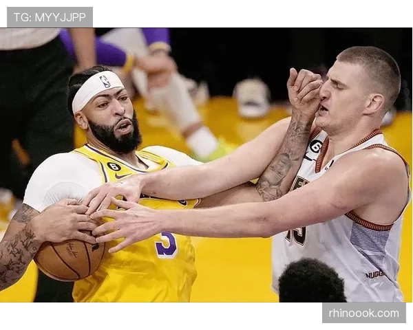 安东尼·戴维斯内线多面手挡拆制造错位显著提升湖人防守效率 安东尼·戴维斯内线多面手挡拆制造错位显著提升湖人防守效率